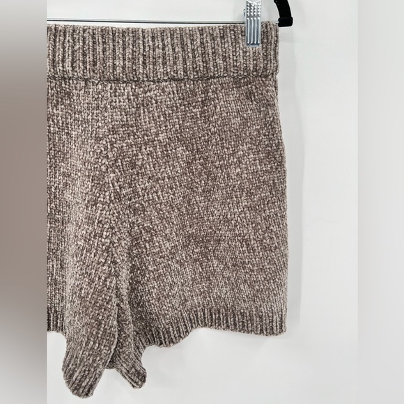Majorelle REVOLVE Denitza Shorts Chenille High Rise Waisted Fawn Taupe Large - Picture 13 of 16